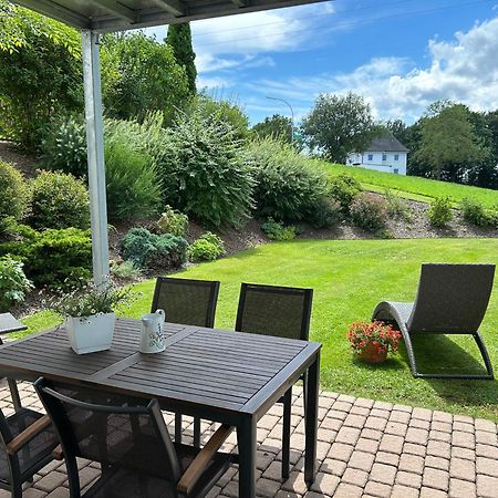 Ruhige Ferienwohnung Mit Terrasse Fuer 2 Personen Vohenstrauss Exterior foto
